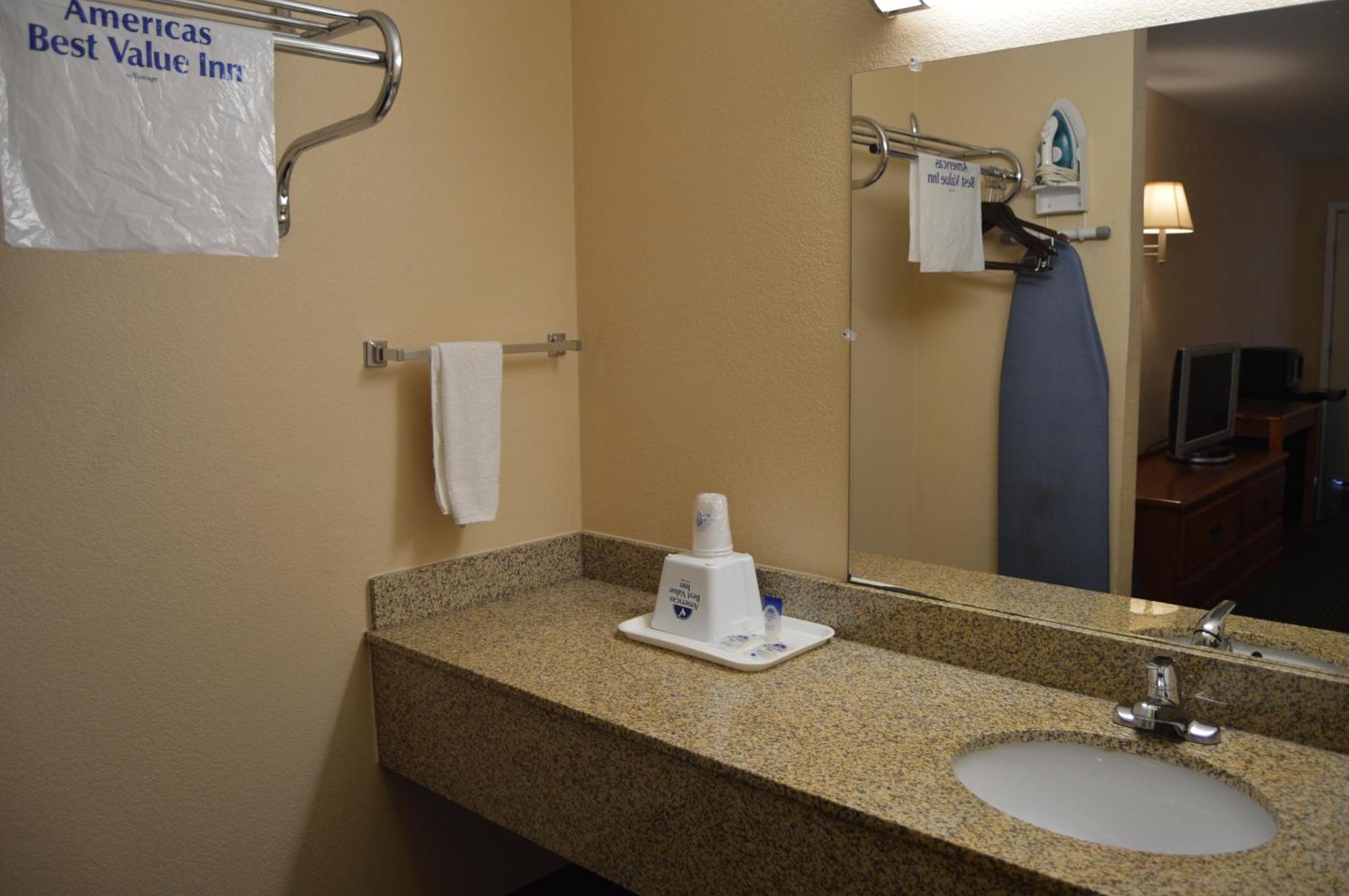 Americas Best Value Inn Gainesville TX Extérieur photo