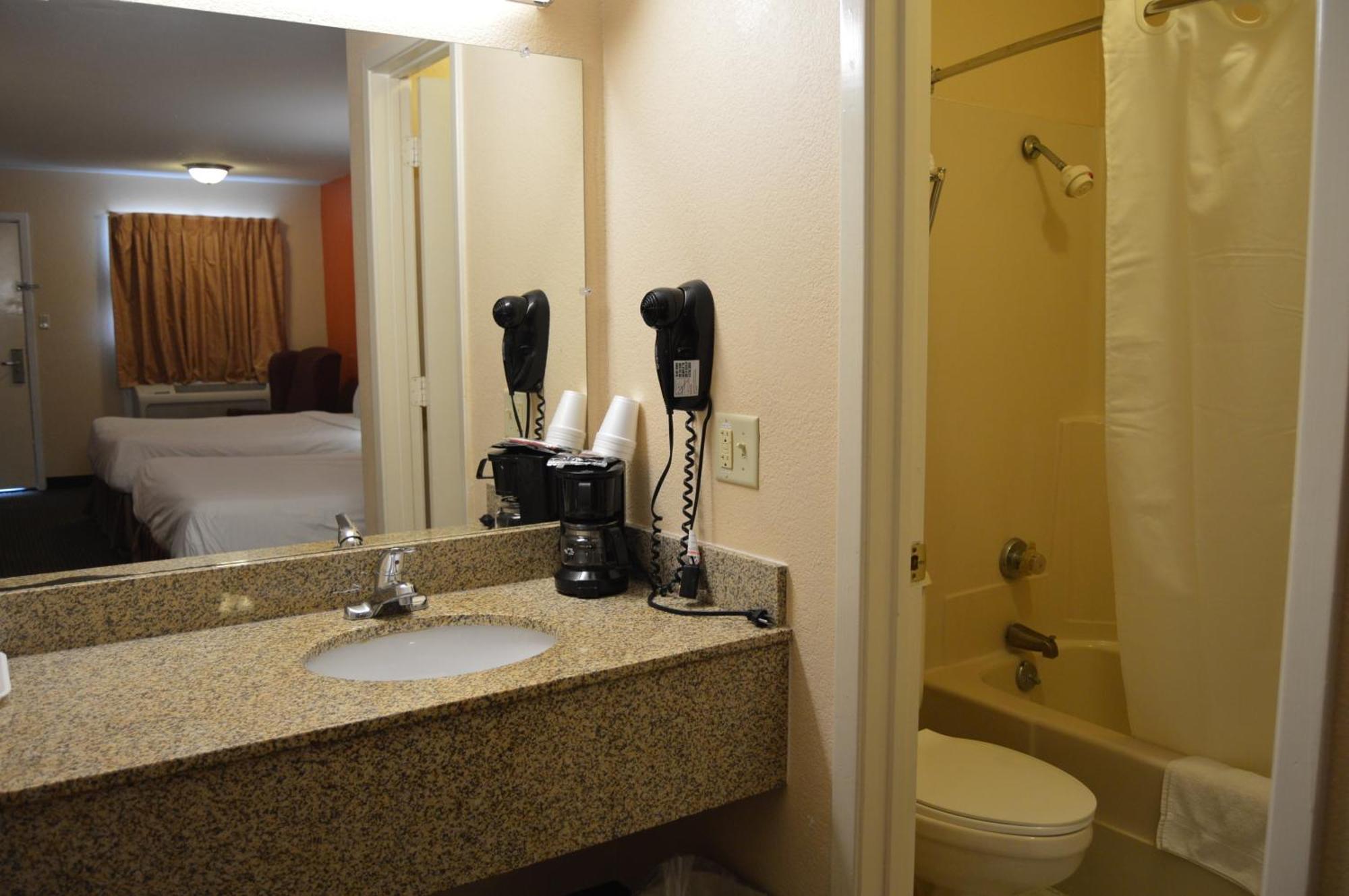 Americas Best Value Inn Gainesville TX Extérieur photo