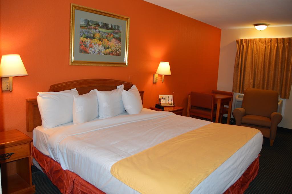 Americas Best Value Inn Gainesville TX Chambre photo